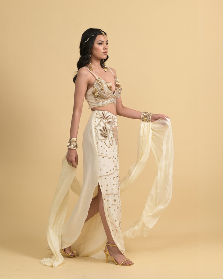 Mehbooba ivory set
