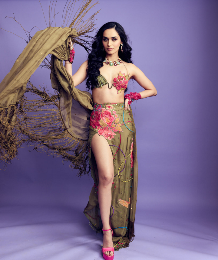 Manushi Chhillar in Mehbooba Set