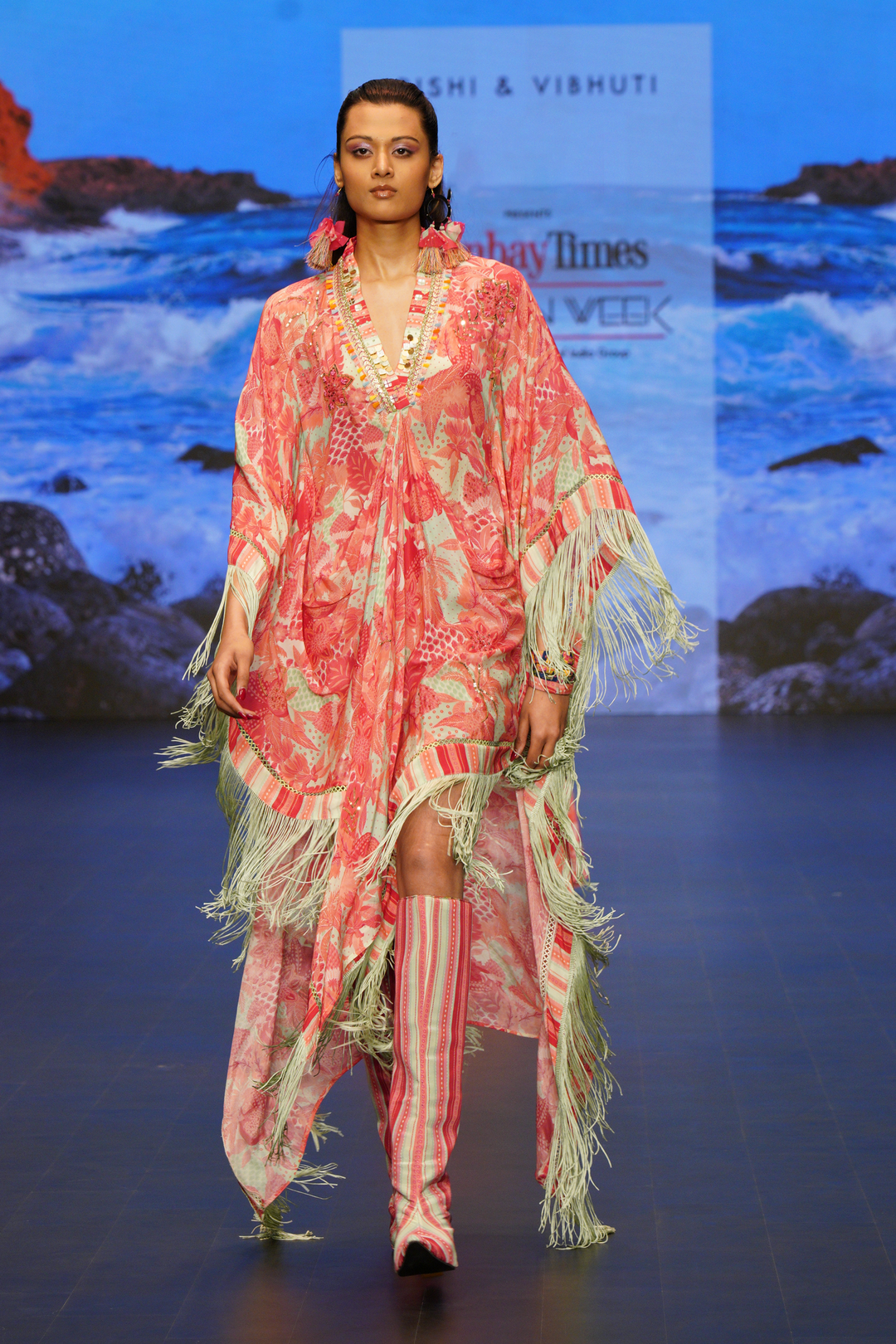 GALE KAFTAN