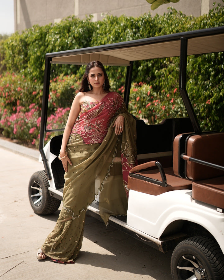 Sargun Mehta Jaanejaan saree