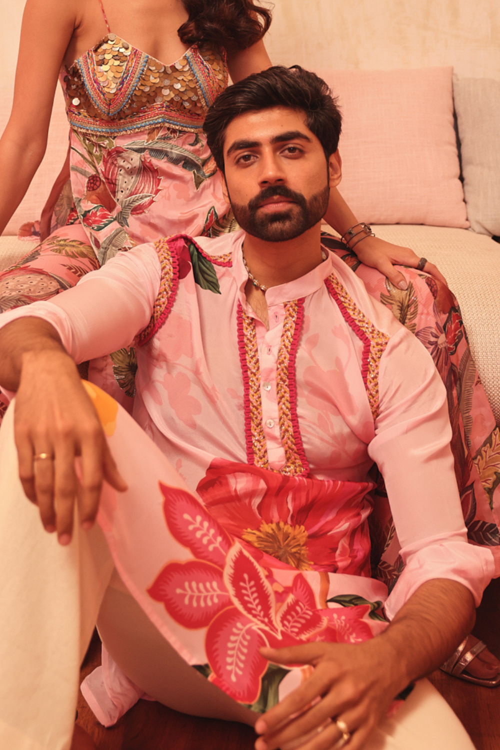 Gulabi Rajvaan Kurta