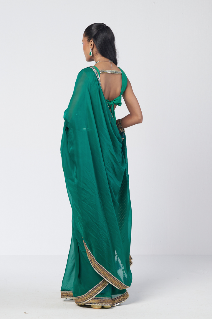 Paro Saree