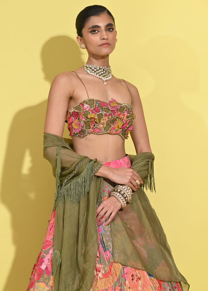 Dhom Tannaa Lehenga