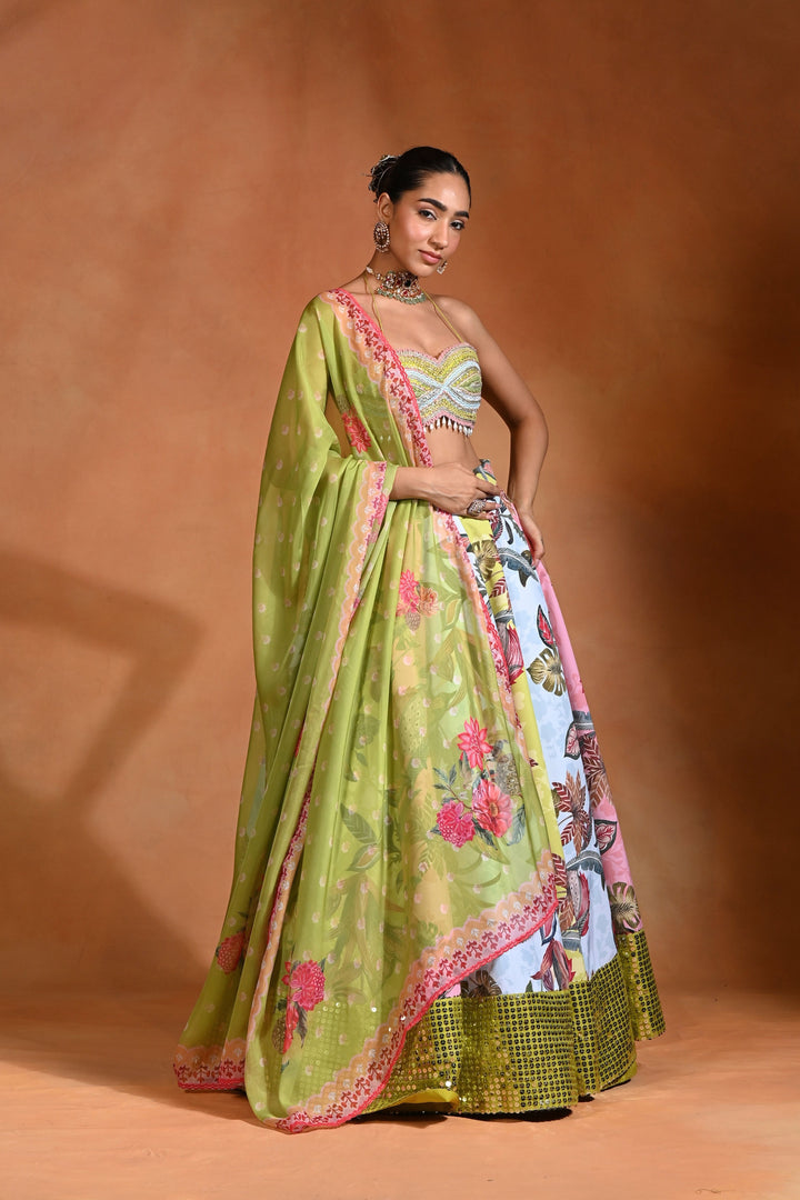 Brat Mosaiq Lehenga