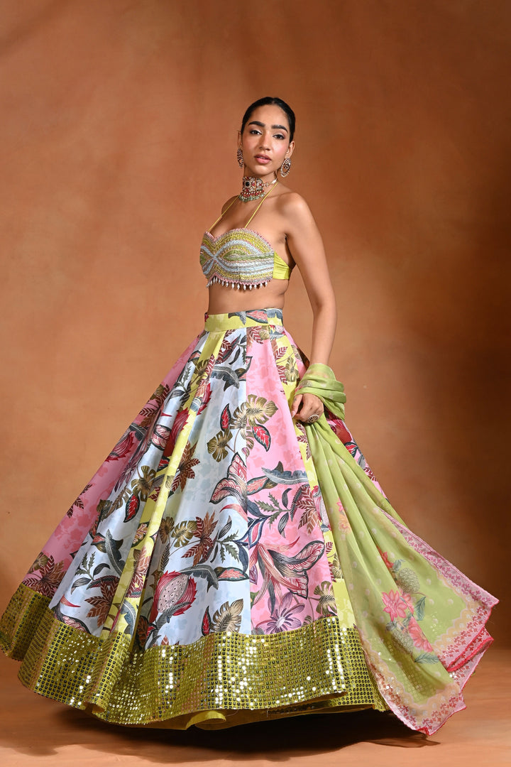 Brat Mosaiq Lehenga