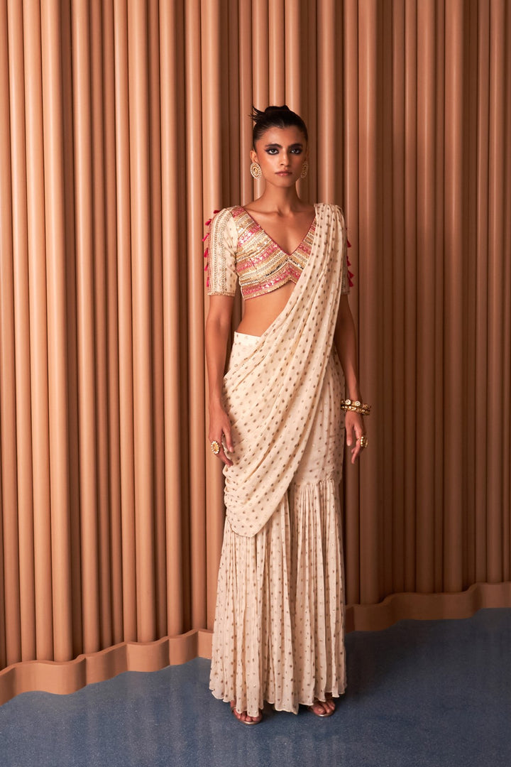 Sunlee sharaa saree