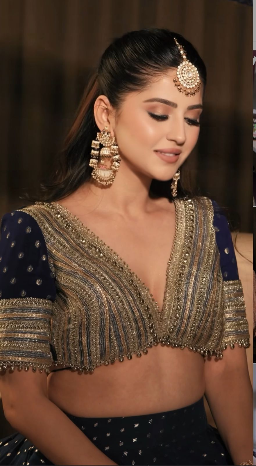 Mira lehenga 2.0