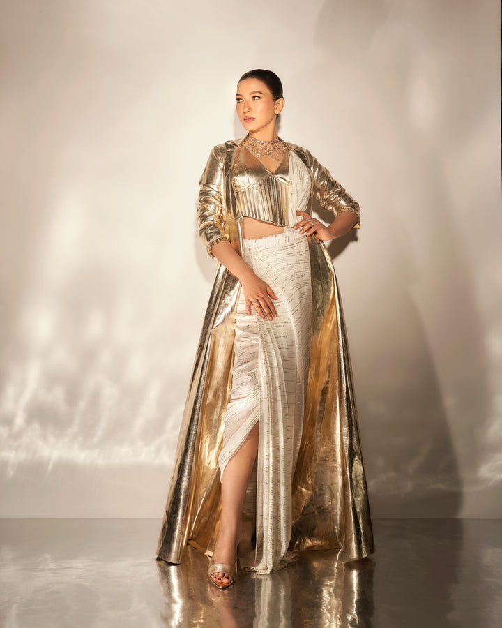 Gauhar Khan in Ezha Saree & Jacket set