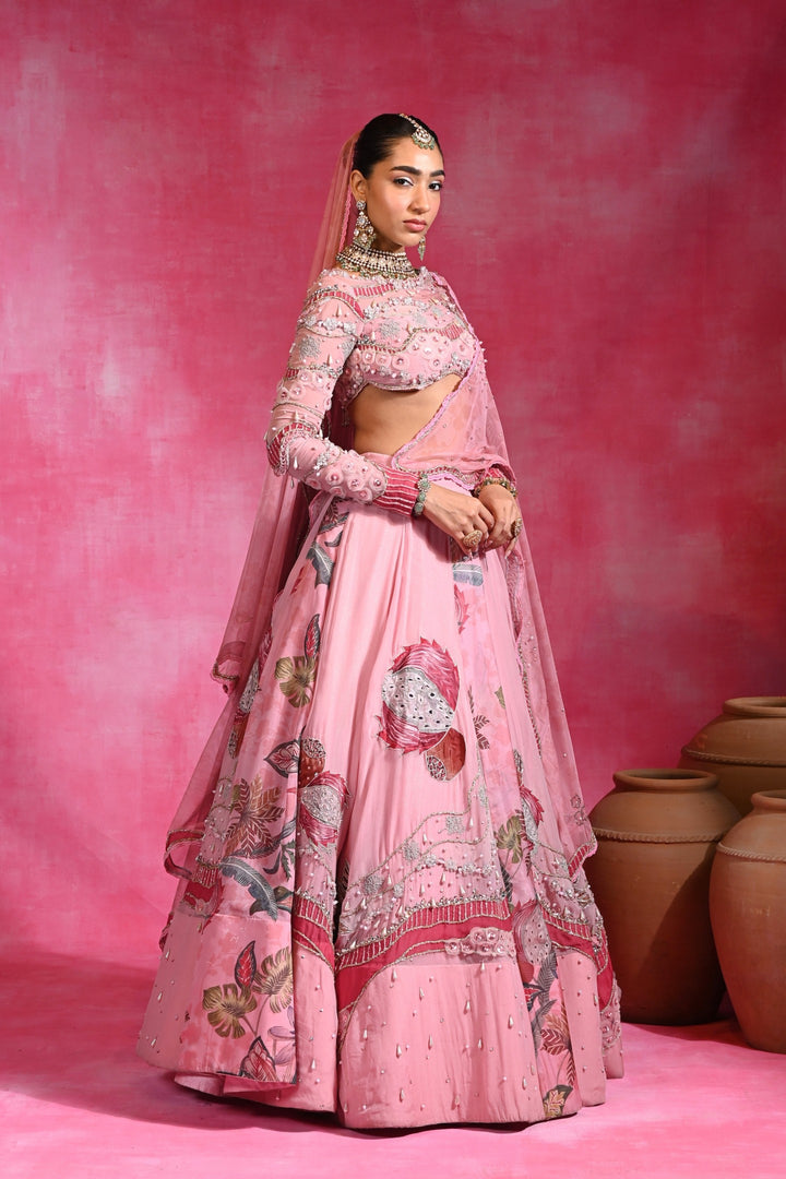 Gulabi Maharani Lehenga