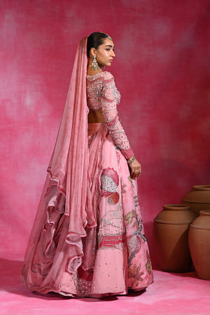 Gulabi Maharani Lehenga