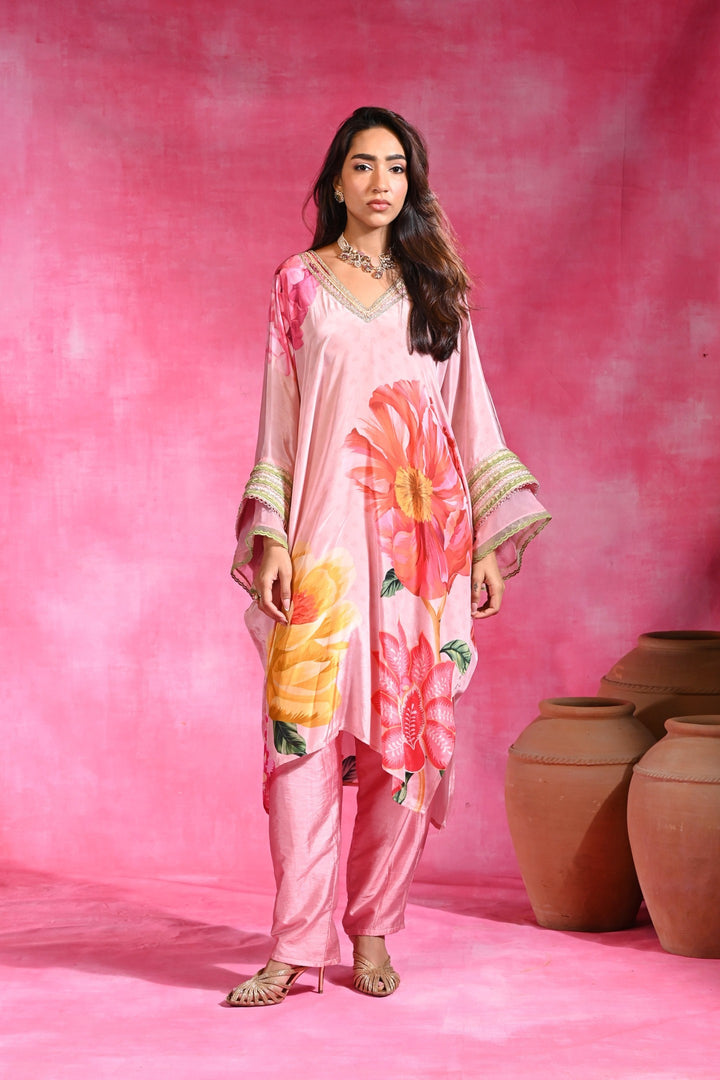 Gulabi tunic set
