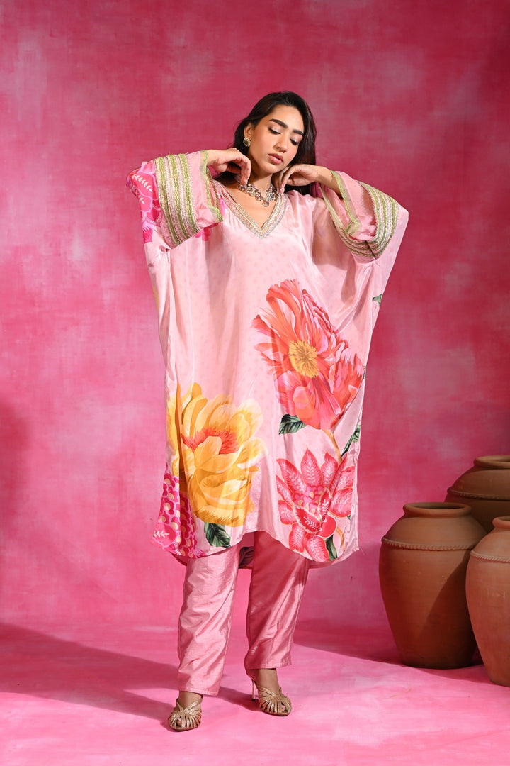 Gulabi tunic set