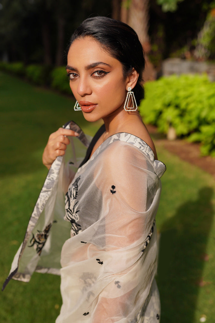 Sobhita Dhulipala In NM Saree