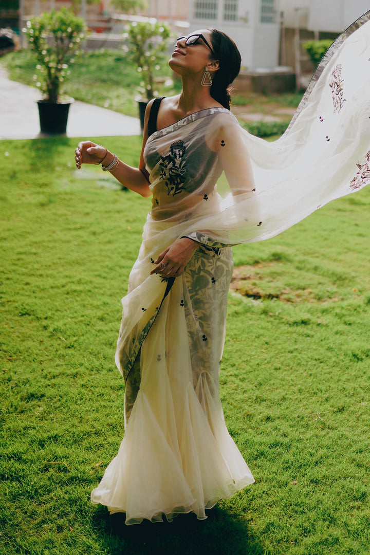 Sobhita Dhulipala In NM Saree